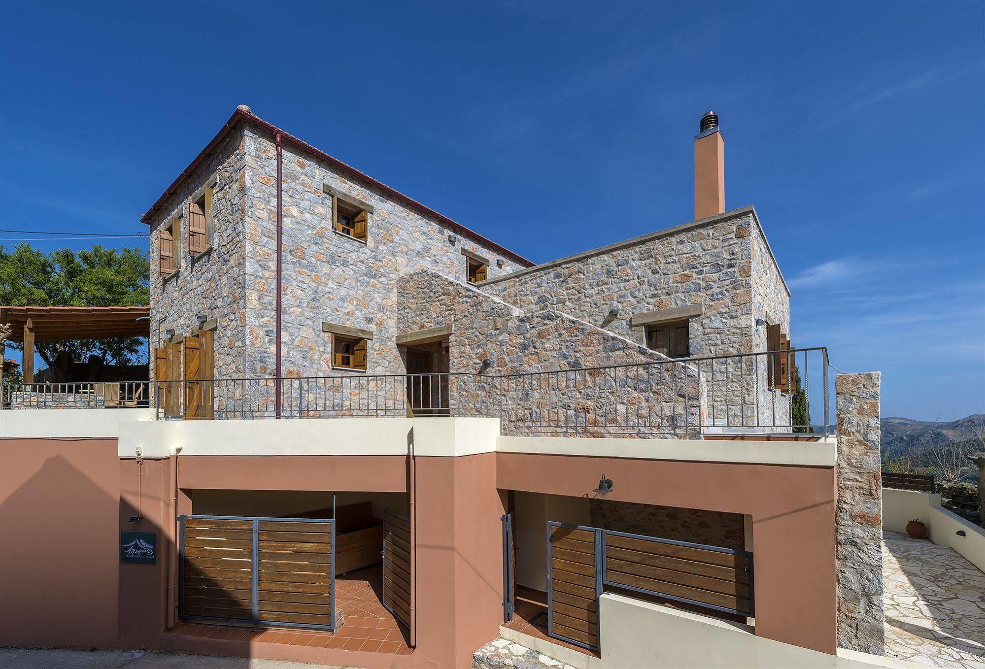 Apirathes Residence Zoúrva Exterior foto