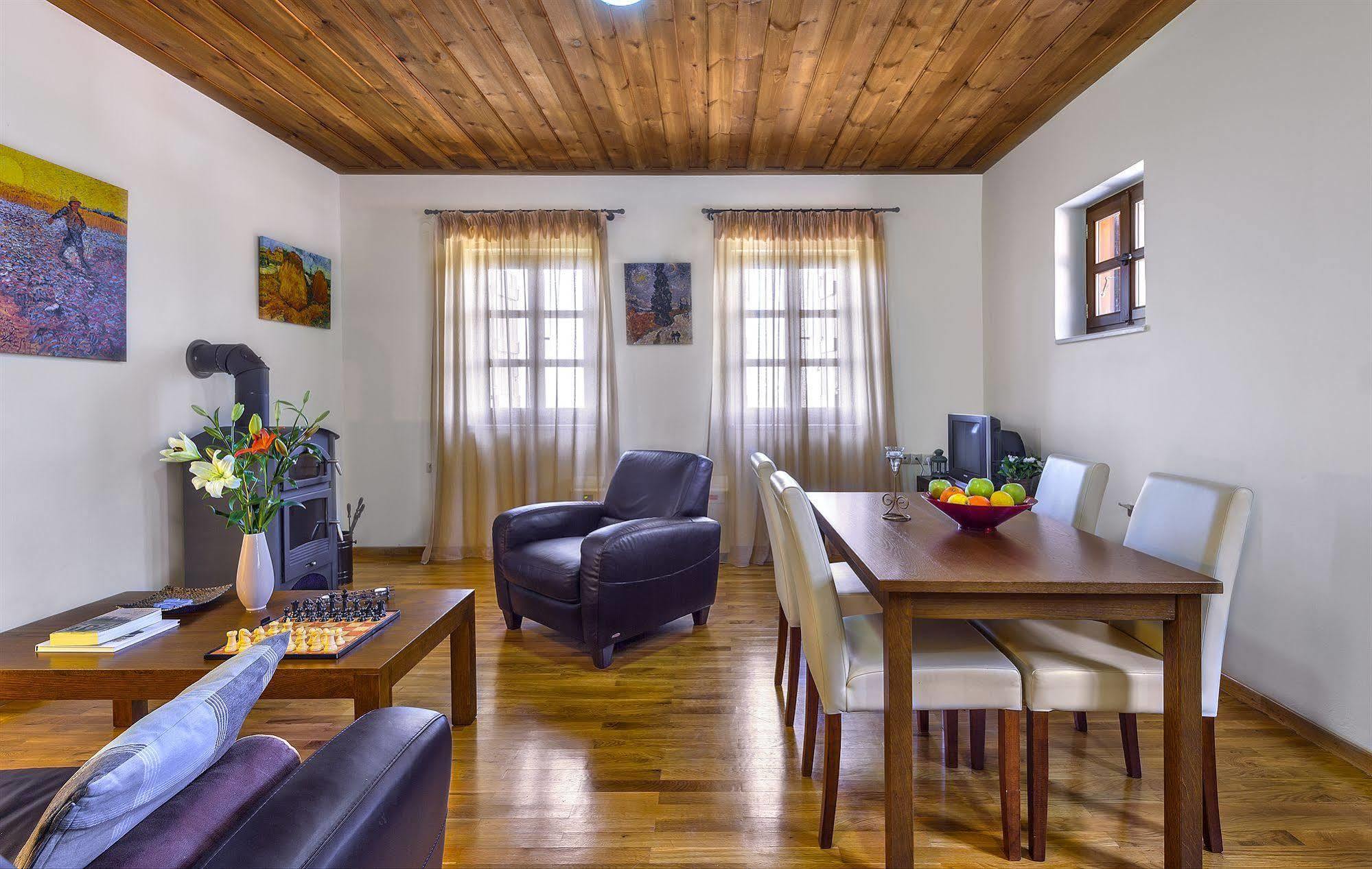 Apirathes Residence Zoúrva Exterior foto