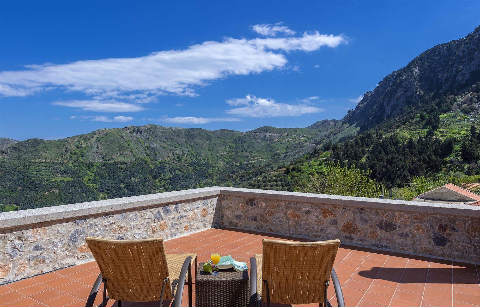 Apirathes Residence Zoúrva Exterior foto